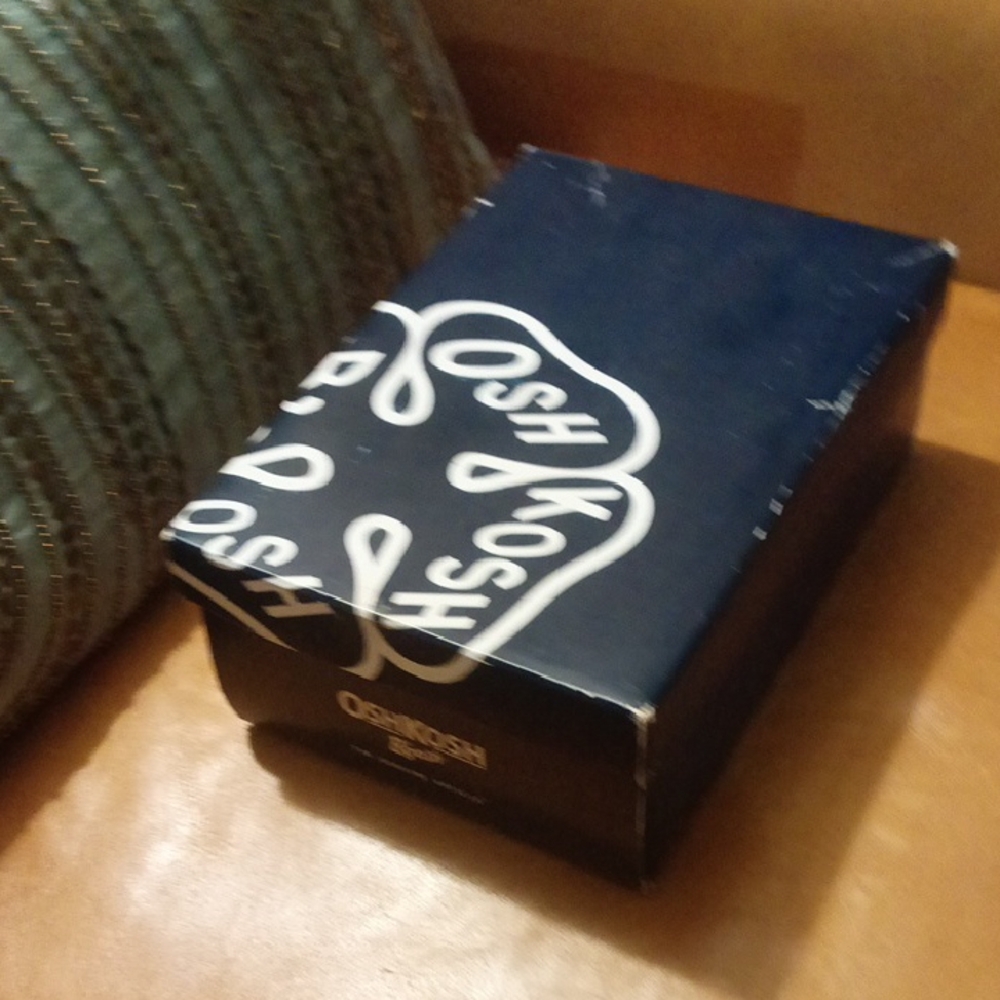 OshKosh B'gosh Navy and Tan Kids Sneakers- New in Box
